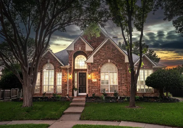 Homes for sale in Flower Mound, TX | 2013 Marlow Dr, Flower Mound, TX 75028 | MLS# 21305633