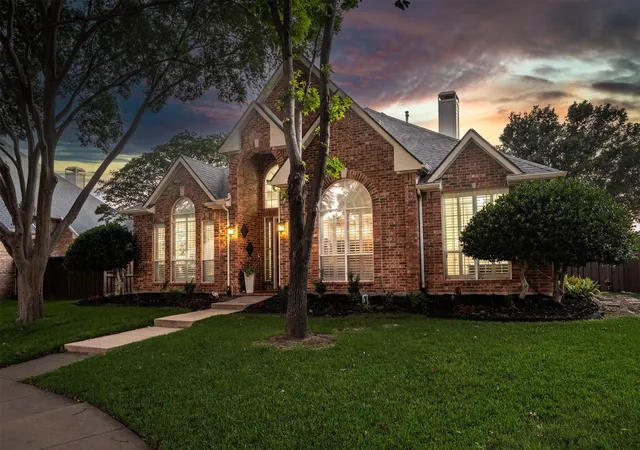 Homes for sale in Flower Mound, TX | 2013 Marlow Dr, Flower Mound, TX 75028 | MLS# 21305633