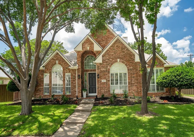 Homes for sale in Flower Mound, TX | 2013 Marlow Dr, Flower Mound, TX 75028 | MLS# 21305633