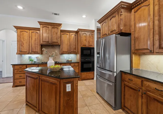 Photo 2 of Single family home for sale at 2505 Winthrop Hill Rd, Argyle, TX 76226 | MLS# 21305525 | Listing updated on 2026-10-08