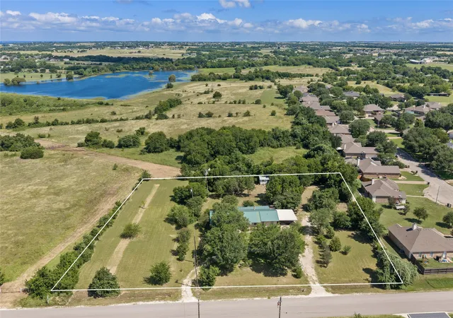 Homes for sale in Lorena, TX | 440 Williams Rd, Lorena, TX 76655 | MLS# 21305891