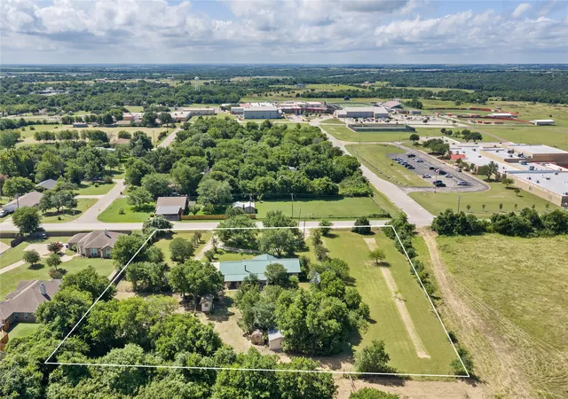 Homes for sale in Lorena, TX | 440 Williams Rd, Lorena, TX 76655 | MLS# 21305891