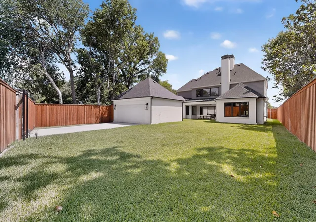 Homes for sale in Richardson, TX | 513 Lawnmeadow Dr, Richardson, TX 75080 | MLS# 21306901