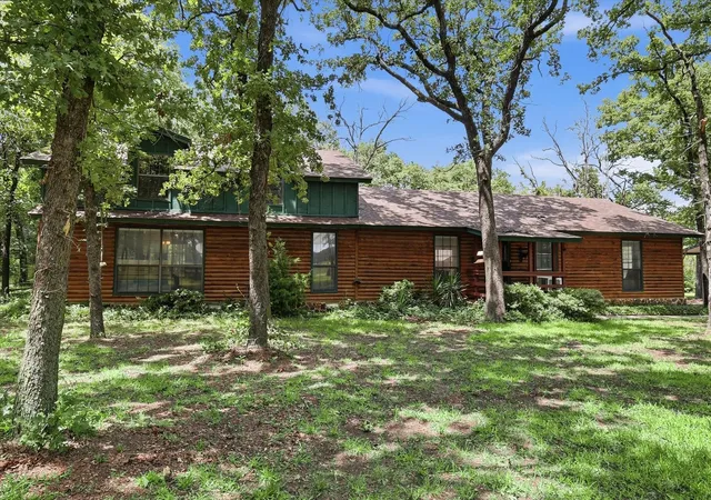 Photo 3 of Single family home for sale at 237 Brenda Ln, Gainesville, TX 76240 | MLS# 21227937 | Listing updated on 2026-09-26