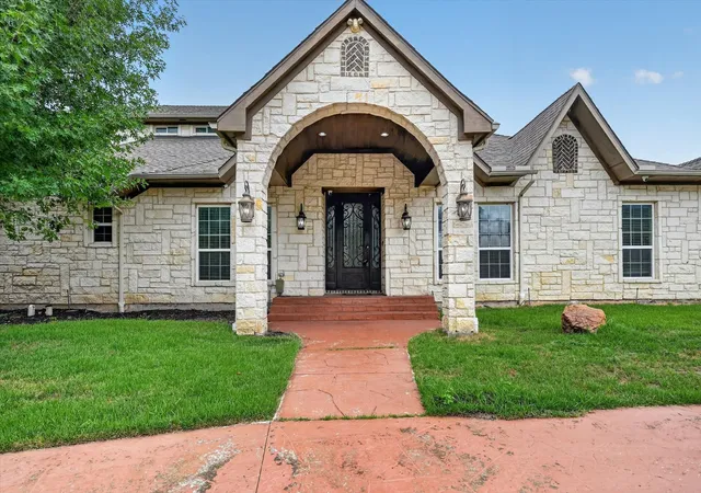Photo 2 of Mansion for sale at 14126 Brookridge Cir, Dallas, TX 75254 | MLS# 21304037 | Listing updated on 2026-08-22