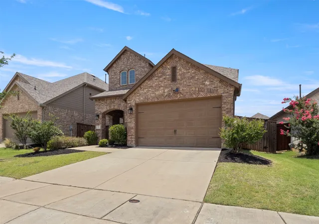 Photo 3 of Single family home for sale at 1504 Shire Dr, Aubrey, TX 76227 | MLS# 21306961 | Listing updated on 2026-10-08