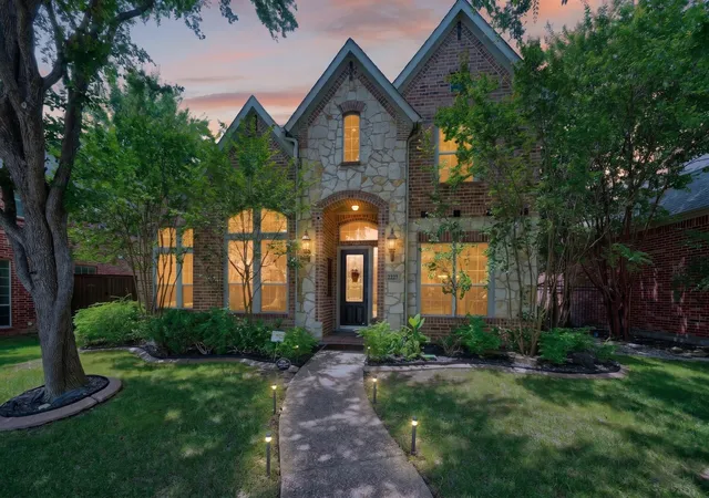 Photo 1 of Single family home for sale at 2227 Fox Crossing Ln, Frisco, TX 75036 | MLS# 21305853 | Listing updated on 2026-10-07