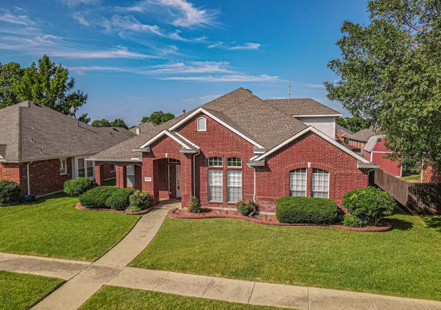 Homes for sale in Garland, TX | 5221 Alec Dr, Garland, TX 75043 | MLS# 21304194