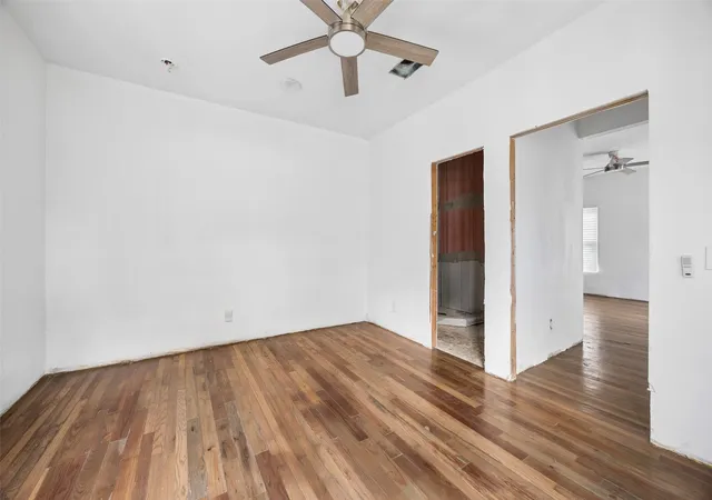 Photo 3 of Single family home for sale at 2830 Tanner St, Dallas, TX 75215 | MLS# 21300127 | Listing updated on 2026-08-19