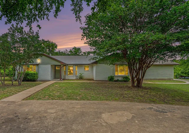 1st image of 217 Kingswood Rd, Willow Park, TX 76087 | MLS# 21306436