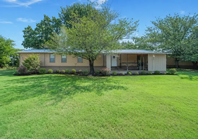 Photo 3 of Manufactured home for sale at 356 Fm 751, Wills Point, TX 75169 | MLS# 21307097 | Listing updated on 2026-09-23