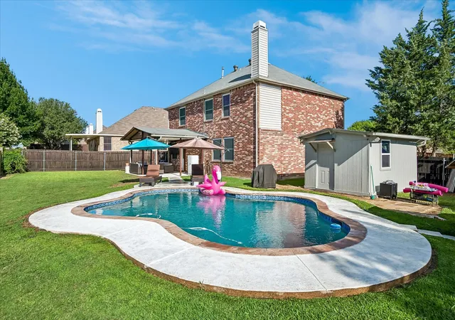 2nd image of 1141 Timberlake Ln, Lewisville, TX 75067 | MLS# 21304417