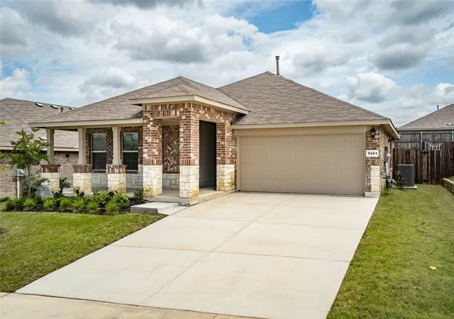 Photo 3 of Single family home for sale at 5901 Harvey Gap Ln, Argyle, TX 76226 | MLS# 21305561 | Listing updated on 2026-09-27