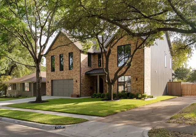 Photo 2 of Single family home for sale at 9217 Livenshire Dr, Dallas, TX 75238 | MLS# 21307157 | Listing updated on 2026-08-25