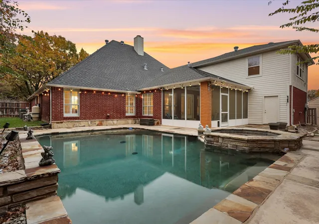 Photo 2 of Sale Pending at 3204 Tranquility Dr, Arlington, TX 76016 | MLS# 21307234 | Listing updated on 2026-08-27