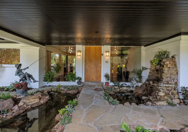 Photo 2 of Mansion for sale at 4301 Briarhaven Rd, Fort Worth, TX 76109 | MLS# 21303255 | Listing updated on 2026-09-27