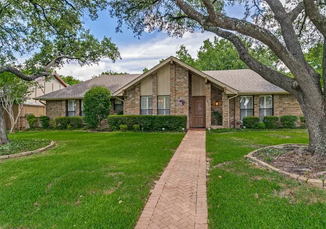 Photo 1 of Single family home for sale at 2731 Wagonwheel Dr, Carrollton, TX 75006 | MLS# 21307088 | Listing updated on 2026-08-04
