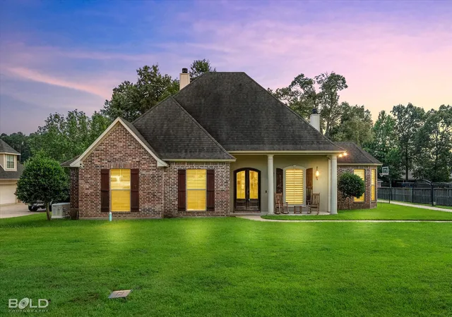 Photo 1 of Single family home for sale at 2220 Forest Hills Blvd, Haughton, LA 71037 | MLS# 21298857 | Listing updated on 2026-08-31
