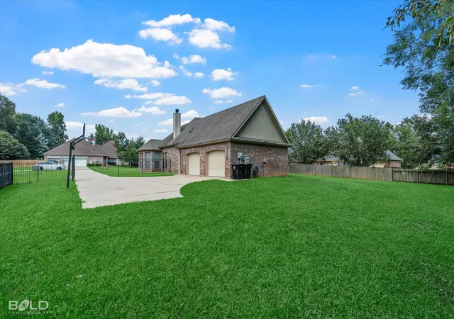 Photo 3 of Single family home for sale at 2220 Forest Hills Blvd, Haughton, LA 71037 | MLS# 21298857 | Listing updated on 2026-08-31