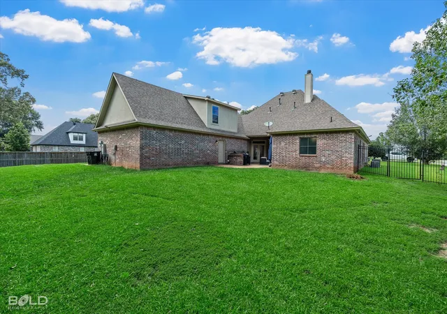 Photo 4 of Single family home for sale at 2220 Forest Hills Blvd, Haughton, LA 71037 | MLS# 21298857 | Listing updated on 2026-08-31