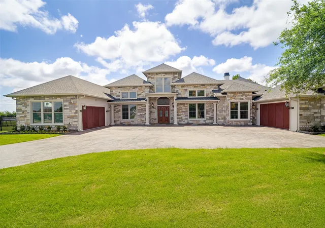 Homes for sale in Mc Lendon Chisholm, TX | 1020 Kingsbridge Ln, Mc Lendon Chisholm, TX 75032 | MLS# 21306199