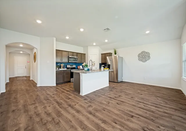 Photo 3 of Single family home for sale at 905 English Dr, Aubrey, TX 76227 | MLS# 21307440 | Listing updated on 2026-09-01