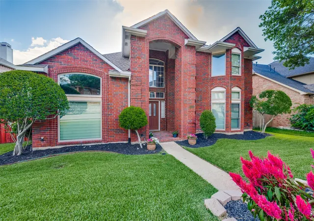Photo 3 of Single family home for sale at 5013 Ridgecrest Dr, The Colony, TX 75056 | MLS# 21307131 | Listing updated on 2026-09-23