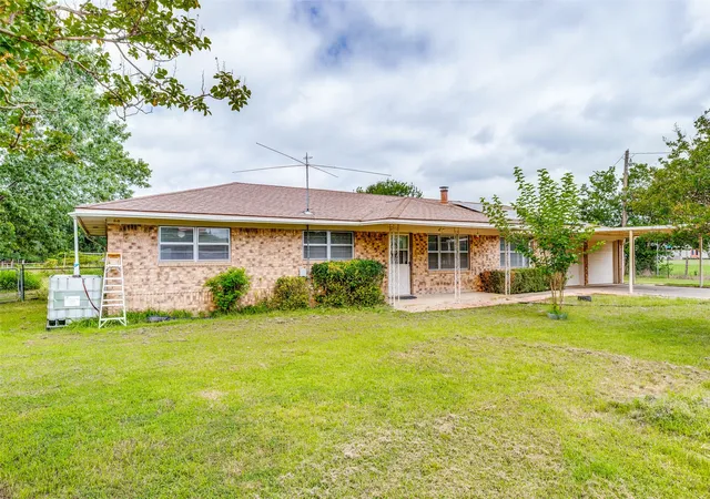 Photo 3 of Single family home for sale at 5083 N State Hwy 78 Hwy, Bonham, TX 75418 | MLS# 21307650 | Listing updated on 2026-08-29