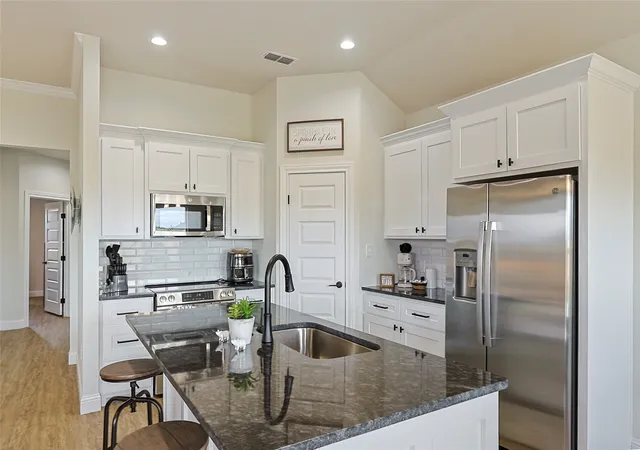 Photo 3 of Single family home for sale at 7602 Hudson Wy, Abilene, TX 79602 | MLS# 21307652 | Listing updated on 2026-08-30