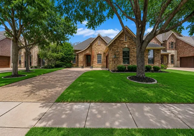 Homes for sale in Colleyville, TX | 5833 Crescent Ln, Colleyville, TX 76034 | MLS# 21304052