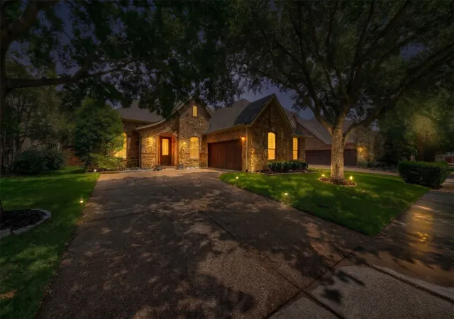 Homes for sale in Colleyville, TX | 5833 Crescent Ln, Colleyville, TX 76034 | MLS# 21304052