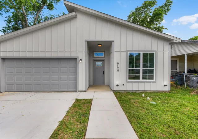 Photo 1 of Sale Pending at 5120 Elgin St, Fort Worth, TX 76105 | MLS# 21307698 | Listing updated on 2026-08-31
