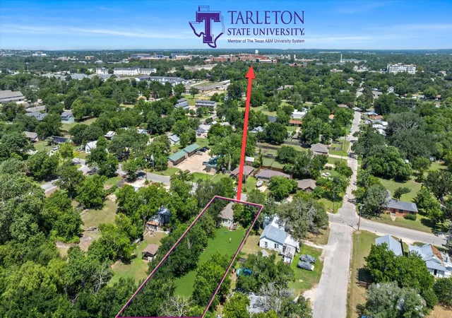 Photo 2 of Sale Pending at 1230 W Hyman St, Stephenville, TX 76401 | MLS# 21307739 | Listing updated on 2026-07-27