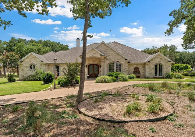 Homes for sale in China Spring, TX | 1340 Autumn Oaks Cir, China Spring, TX 76633 | MLS# 21307608
