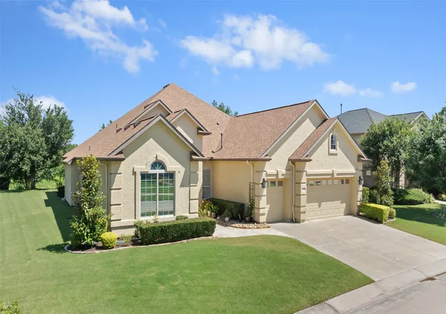 Photo 2 of Single family home for sale at 9909 Crestridge Dr, Denton, TX 76207 | MLS# 21307766 | Listing updated on 2026-08-29