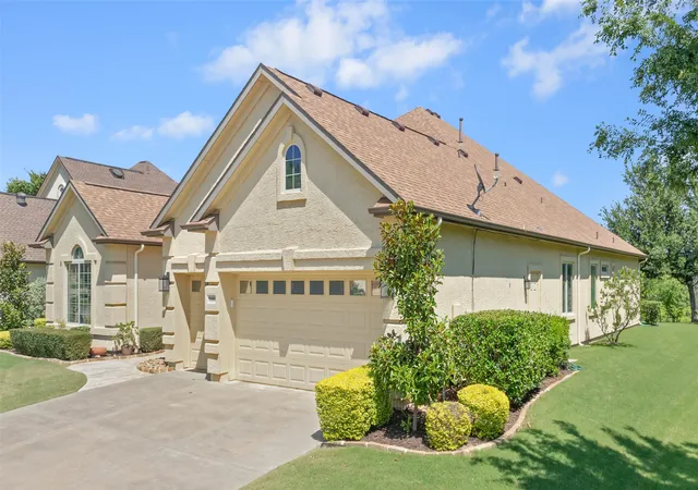 Photo 3 of Single family home for sale at 9909 Crestridge Dr, Denton, TX 76207 | MLS# 21307766 | Listing updated on 2026-08-29