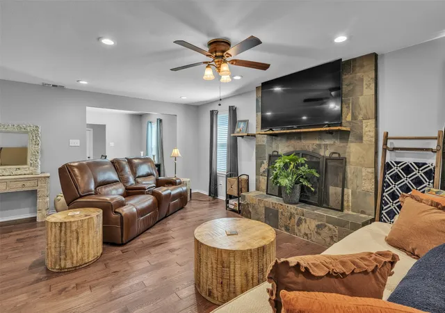 5th image of 1016 County Road 314, Cleburne, TX 76031 | MLS# 21302831