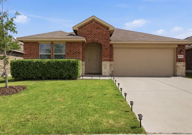 Photo 2 of Single family home for sale at 3713 Ridgeway Ln, Argyle, TX 76226 | MLS# 21307730 | Listing updated on 2026-08-24
