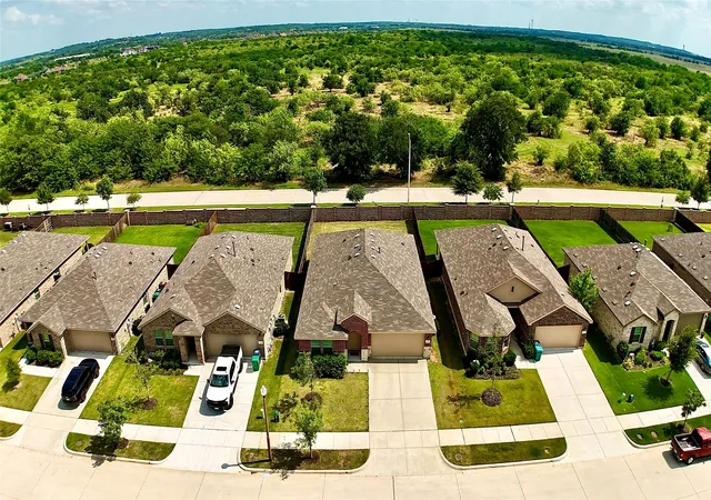 Photo 3 of Single family home for sale at 3713 Ridgeway Ln, Argyle, TX 76226 | MLS# 21307730 | Listing updated on 2026-08-24