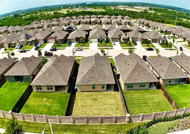 Photo 4 of Single family home for sale at 3713 Ridgeway Ln, Argyle, TX 76226 | MLS# 21307730 | Listing updated on 2026-08-24