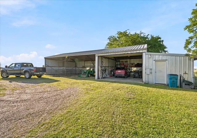 Photo 3 of House for sale at 2951 Fm 936, Hubbard, TX 76648 | MLS# 21307241 | Listing updated on 2026-08-22