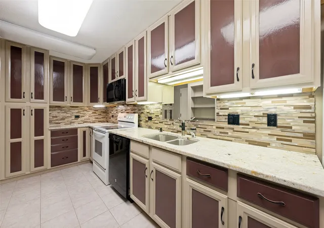 Photo 3 of Condo for sale at 6335 W Northwest Hwy #1013, Dallas, TX 75225 | MLS# 21303697 | Listing updated on 2026-10-01