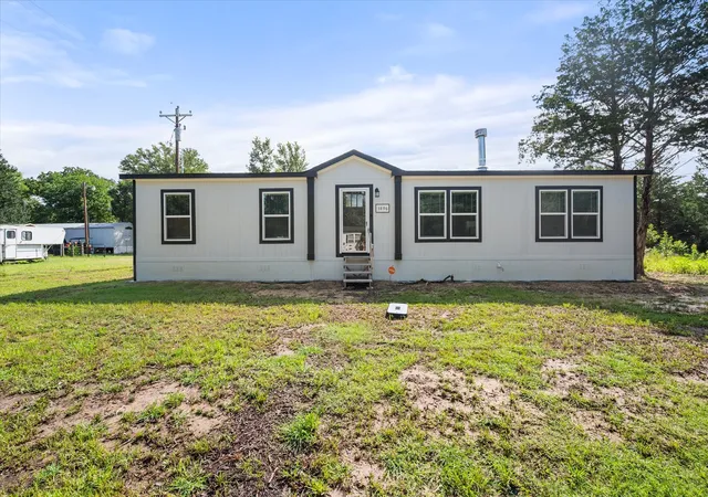 Photo 3 of Manufactured home for sale at 3896 Nw Cr 3111, Purdon, TX 76679 | MLS# 21306349 | Listing updated on 2026-08-22