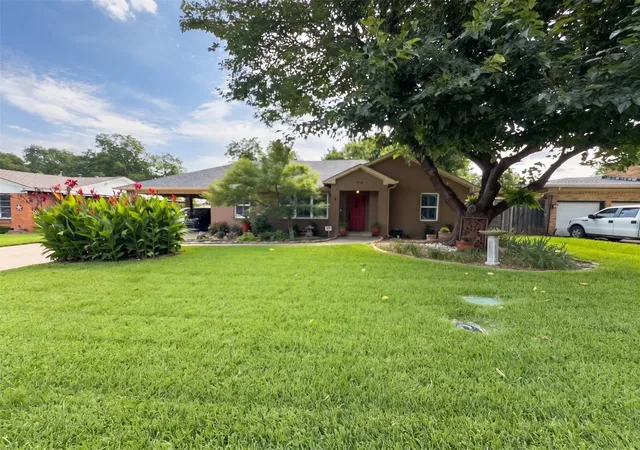 Homes for sale in Irving, TX | 622 Ridgecrest Dr, Irving, TX 75060 | MLS# 21307851