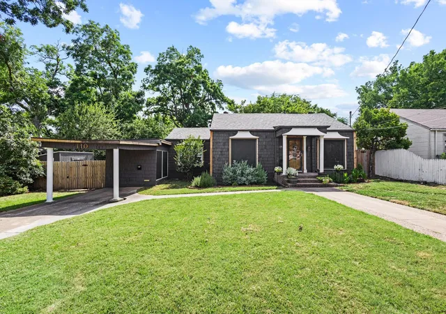Photo 2 of Single family home for sale at 110 S Binkley St, Sherman, TX 75092 | MLS# 21303429 | Listing updated on 2026-08-22