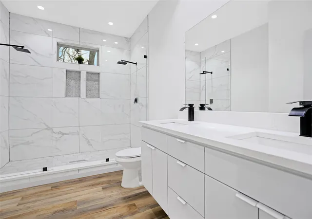Photo 4 of Single family home for sale at 2606 Fordham Rd, Dallas, TX 75216 | MLS# 21307893 | Listing updated on 2026-08-30