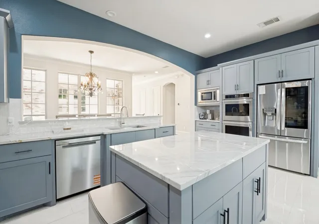 Photo 3 of Townhouse for sale at 919 Grail Maiden Ln, Lewisville, TX 75056 | MLS# 21301409 | Listing updated on 2026-08-29