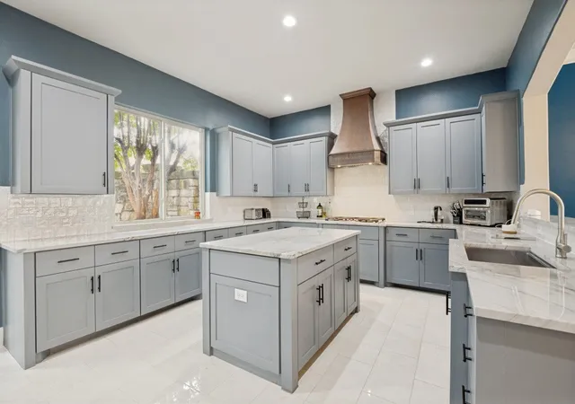 Photo 3 of Townhouse for sale at 919 Grail Maiden Ln, Lewisville, TX 75056 | MLS# 21301409 | Listing updated on 2026-08-29