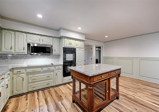 Photo 3 of Single family home for sale at 18692 County Road 334, Quinlan, TX 75474 | MLS# 21211860 | Listing updated on 2026-09-19