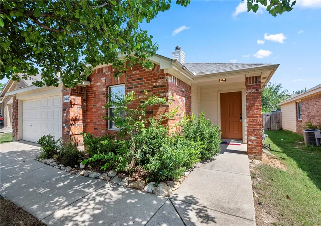 2nd image of 1212 Barrel Run, Haslet, TX 76052 | MLS# 21305320